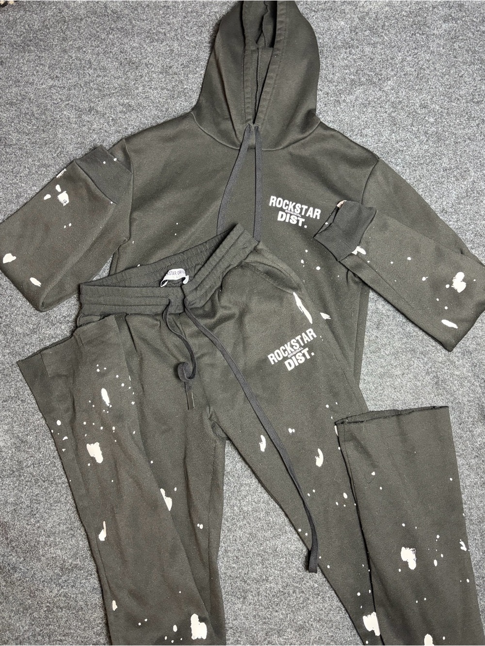 Kids Olive Graphic Sweatpants & Joggers Set with Paint-Splatter